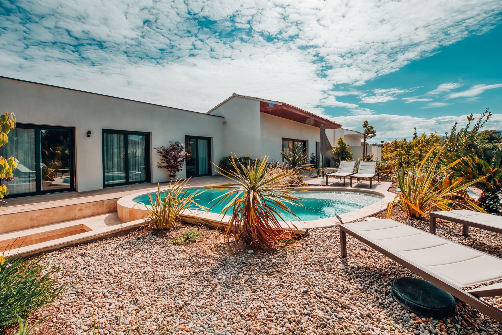 jardin tropical piscine villa vacances Isle sur la Sorgue